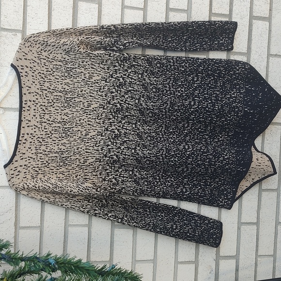 Rafael Top - Picture 7 of 9